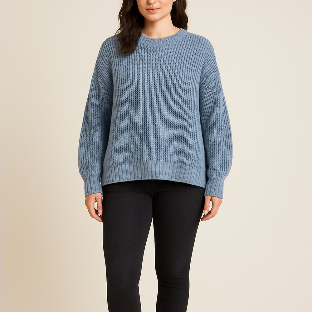 American Eagle Size Small Blue Pullover Sweater.